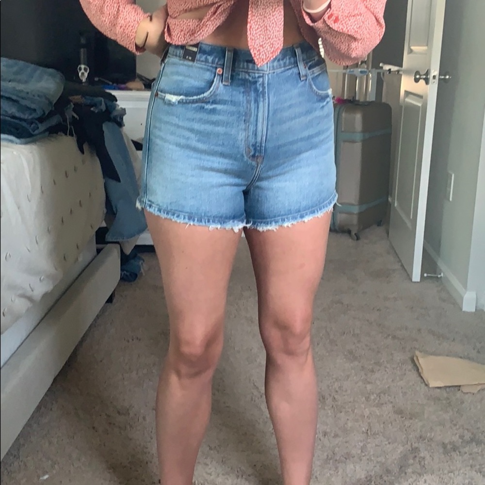 Abercrombie mom short - high rise very soft denim